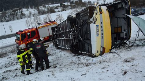 VIDEO Accident d autocar dans le Doubs La vitesse était trop