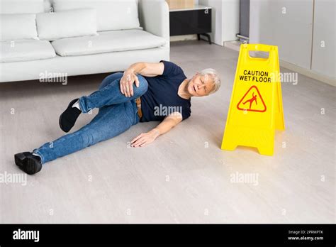 Wet Floor Slip Hi Res Stock Photography And Images Alamy