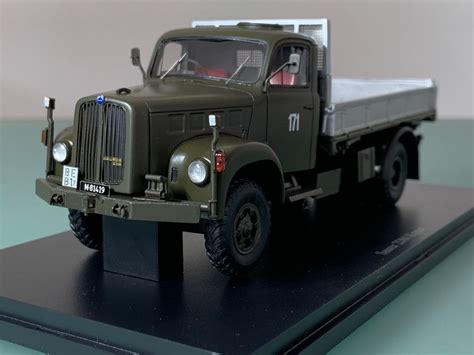 1 43 SAURER 2 DM 4x4 à benne basculante Armée suisse Kaufen auf Ricardo