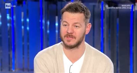 Alessandro Cattelan A Sanremo 2025 Se Ti Chiamano Devi Rispondere