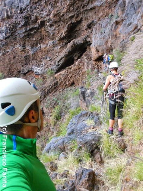 FRANCISCO FARIÑA II DESCENSO DEL BARRANCO DE LOS JUNCOS Y DE LOS PORQUEROS