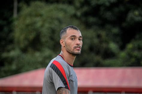 Expulso Diante Do Figueirense Iury Desfalca O Vit Ria Contra O Abc No