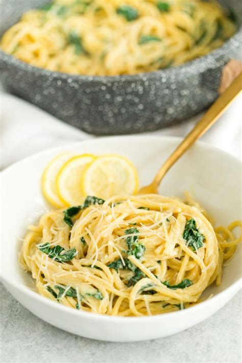 One Pot Lemon Parmesan Pasta With Kale