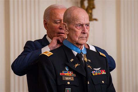 Army Capt Larry L Taylor Awarded Medal Of Honor