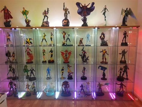 Comics Statues And More In This Edition Of Shelf Porn