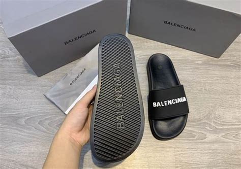 Gợi ý những mẫu dép hot nhất hiện nay bạn nên sở hữu K Store