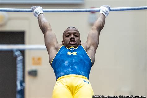 High Bar Um Men S Gymnastics Vs Uic 3 30 19 Sjanickiphoto