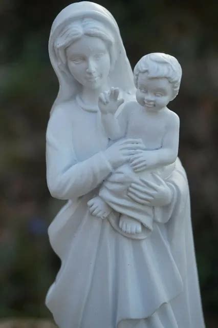 RE0437 FIGURINE STATUETTE Vierge A L Enfant Bebe Marie Blanche 20 Cm