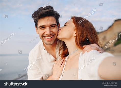 22416 Beach Photos Couple Images Stock Photos And Vectors Shutterstock