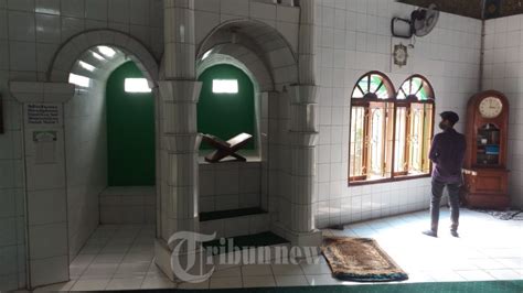 Masjid Kali Pasir Dibangun Th Masjid Tertua Di Tangerang Foto