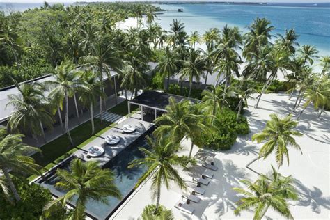 review  ritz carlton maldives fari islands luxury travel diary