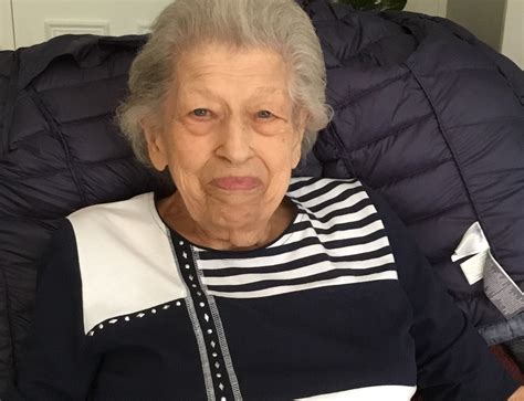 Home | Skwarchuk Funeral Homes, with locating in Mount Albert and B...