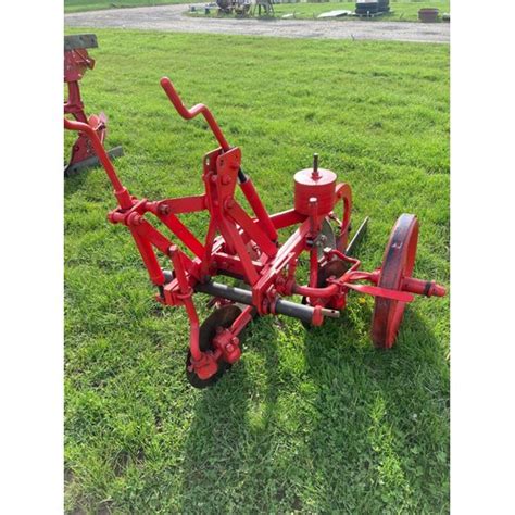 David Brown 2 Furrow Match Plough Plough Boards As New And Weights