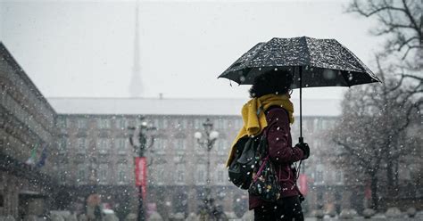 Domani neve a Torino e il Comune vara il piano servizi di viabilità