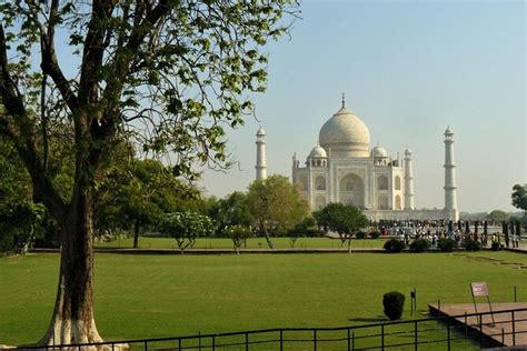 Sunrise Taj Mahal Private Guided Tour From Delhi