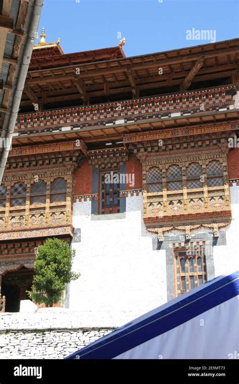 Buddhist Fortress Dzong In Trongsa In Bhutan Stock Photo Alamy