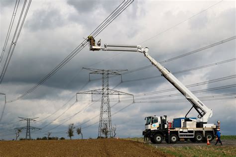 Photos Metzervisse Des Travaux Sur Une Ligne Haute Tension Sans