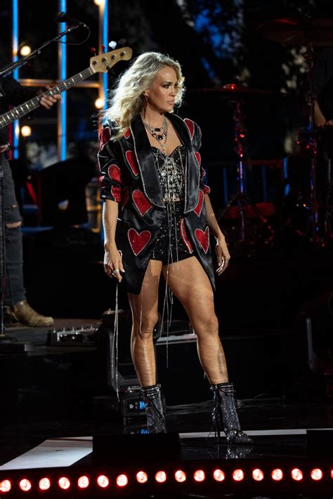 Carrie Underwood’s Toned Legs Are Legendary! See the Country Superstar ...