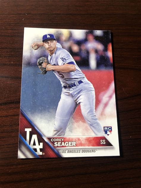 2016 Topps Factory Set Variation Fielding 85 Corey Seager RC For