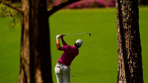 Matthew Wolff Plays A Stroke On The No 15 Hole During The First Round Of The Masters At Augusta