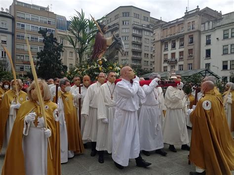 La Asociacion De Meigas Cofrade De Honor De La Borriquilla Hogueras De San Juan