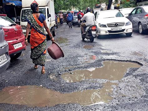 Mumbai Potholes Bmc Fails To Launch Tracking Service That Will Allow