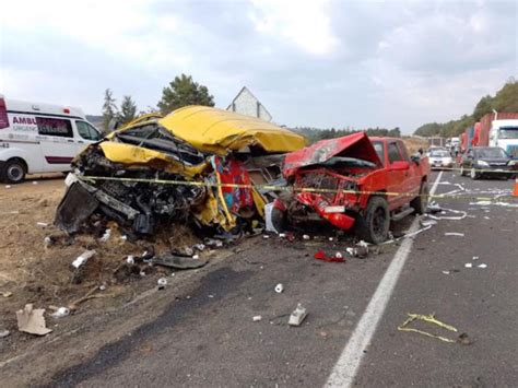 Carambola Mortal En La Autopista Siglo Xxi Deja Dos Personas Muertas Y