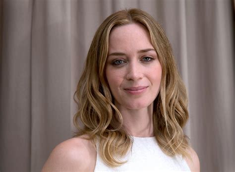 Emily Blunt Wallpapers - Top Free Emily Blunt Backgrounds - WallpaperAccess