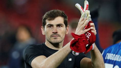 Cardiólogos Advierten Que Iker Casillas Podría Verse Obligado Al Retiro