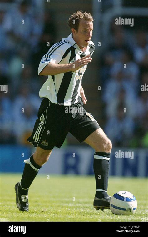 LEE BOWYER NEWCASTLE UNITED FC ST JAMES PARK NEWCASTLE ENGLAND 20