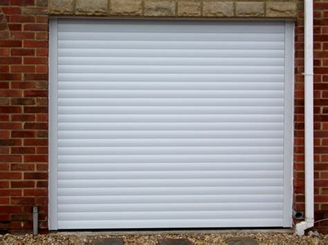 Vertical Beautiful Appearance Electrical Remote Control Aluminum Rolling Shutter Door China