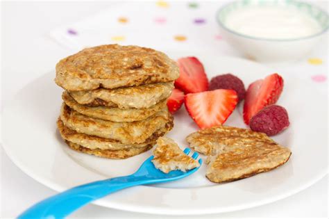 Baby Pancakes - Easy 3 Ingredient Recipe | BLW Recipes | Mas & Pas