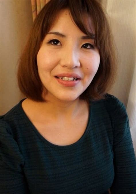 結婚3年目の奥さんは仲はいいけどsexは月1～2回と欲求不満。不倫願望がある奥さんをホテルに連れ込み即sex エロ動画・アダルトビデオ