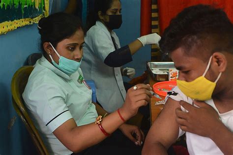 India Authorizes Johnson And Johnsons Single Jab Covid 19 Vaccine