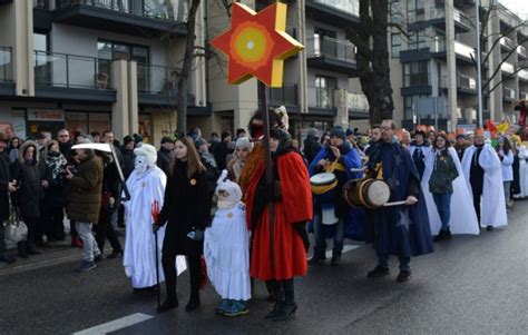 Orszak Trzech Króli przejdzie ulicami Krakowa Niechaj prowadzi nas