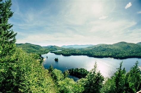 Premium Photo | Mont tremblant national park