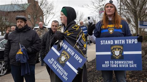 Toms River protest slams plan to replace police captains with EMTs