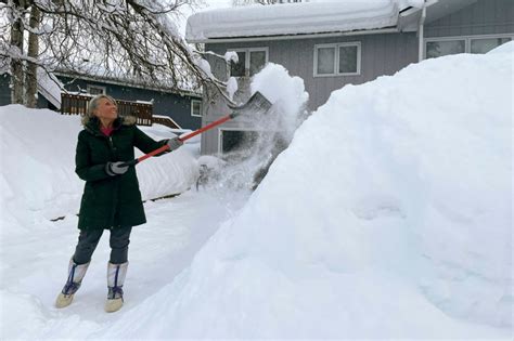 Anchorage Sets Record For Earliest To 100 Inches Of Snow