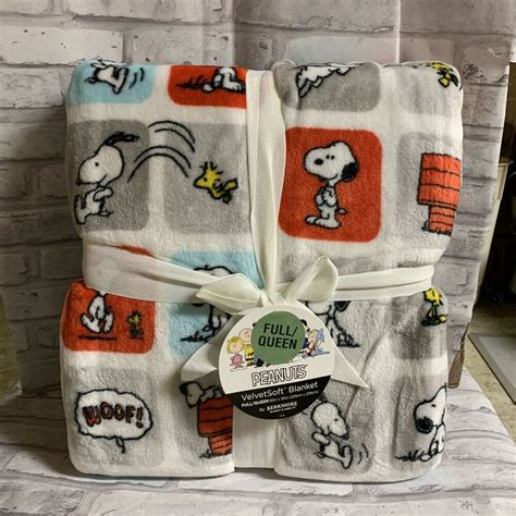 Berkshire Snoopy Blanket Throw Peanuts 90x90 Color Block Berkshire Snoopy Blanket Snoopy