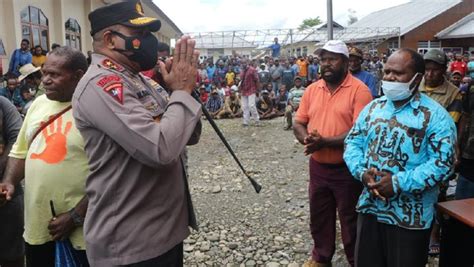 Detik Detik Brimob Kopassus Bentrok Gegara Rokok Di Papua