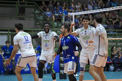 Sada Cruzeiro sofre mas vence Suzano no tie break Web Vôlei