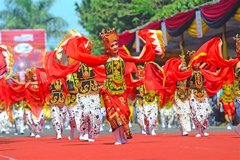 5 Karnaval Paling Semarak Di Indonesia Event