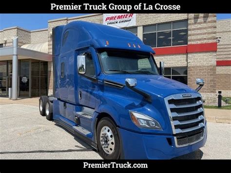 2025 New FREIGHTLINER Cascadia PT126SLP At Premier Truck Group Serving