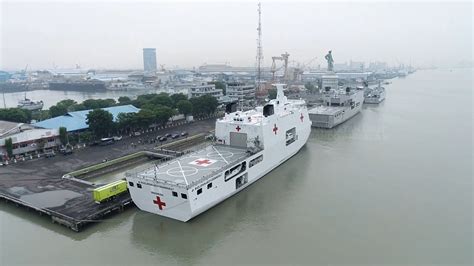 KRI Dr Radjiman Wedyodiningrat 992 Tiba Di Batam Laksanakan Misi