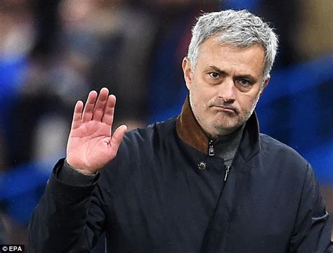 Et Voici Ce Qui Bloque La Signature Du Contrat De José Mourinho Avec