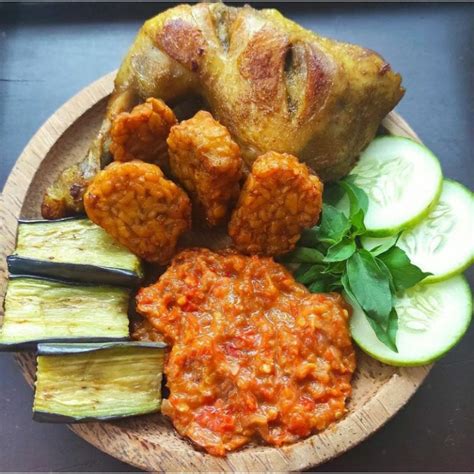 Gambar Ayam Goreng Lalapan 58 Koleksi Gambar