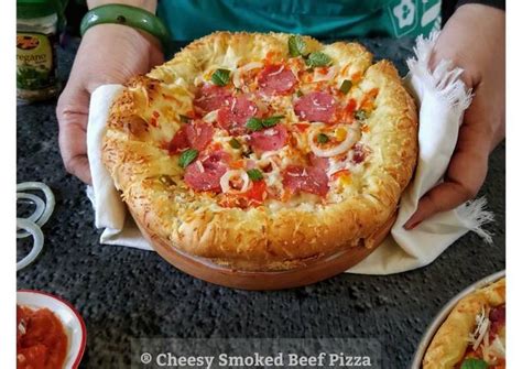 Resep Cheesy Smoked Beef Pizza Oleh Tyas Yodha Cookpad