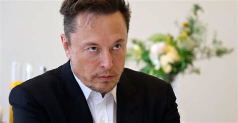 Qué dice la ley transgénero de California que llevó a Elon Musk a