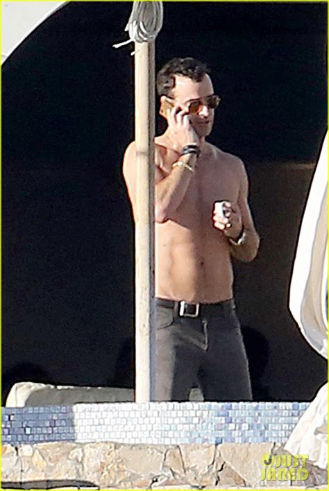 Jennifer Aniston Courteney Cox Bikini Babes In Cabo Photo 3019221 Bikini Courteney Cox