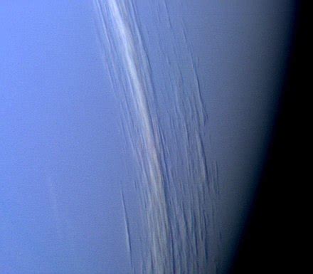 Atmosphère de Neptune — Wikipédia